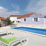 Сasa de vacaciones House Nanci