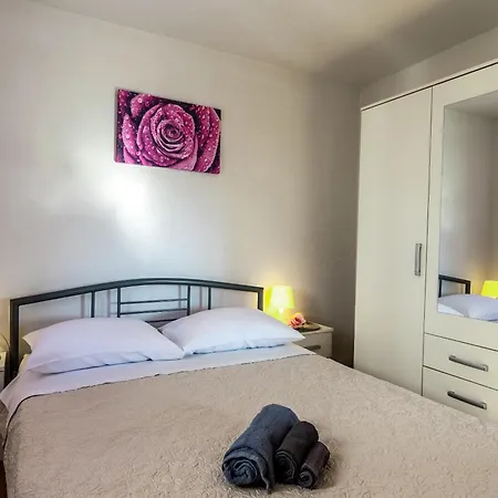 House Nanci Сasa de vacaciones Vinišće